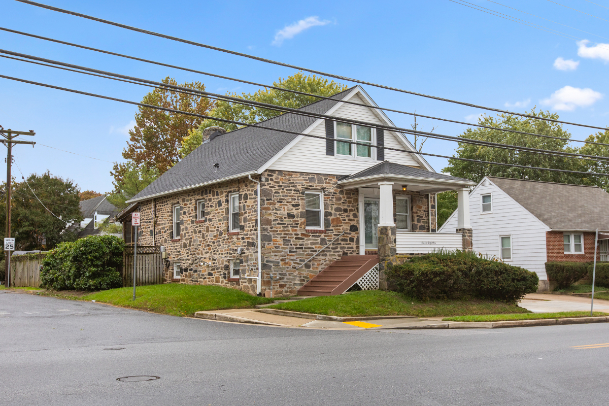 Catonsville Manor Stone Cape Cod