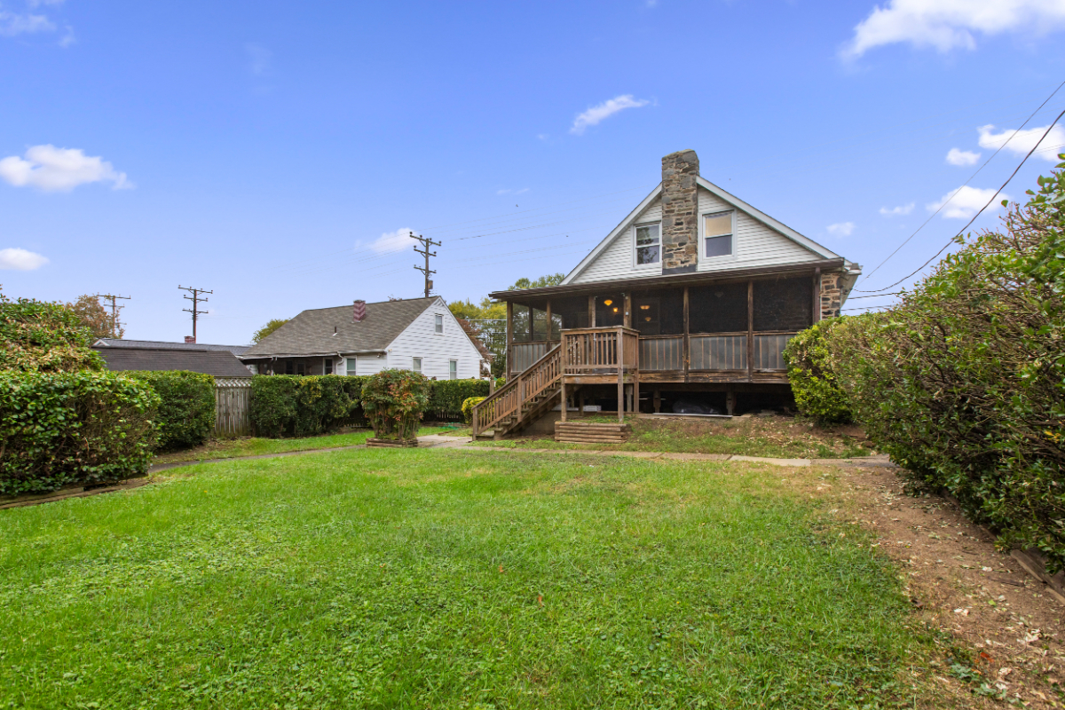 Catonsville Manor Stone Cape Cod - Photo 3