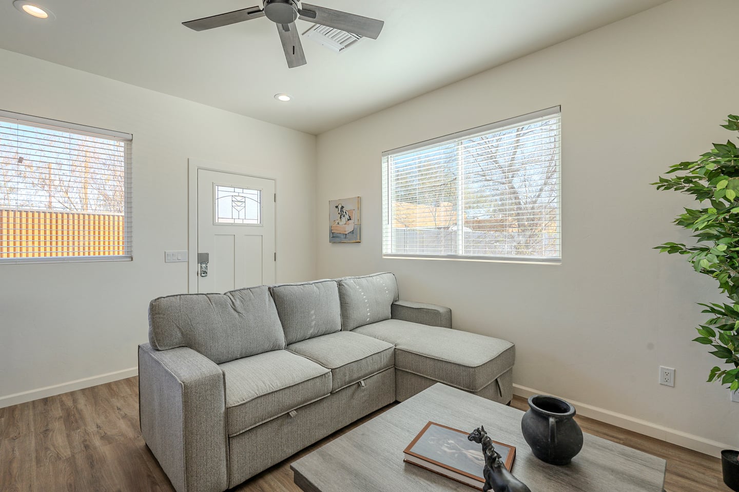 Modern Updated Central Bungalow - Photo 7