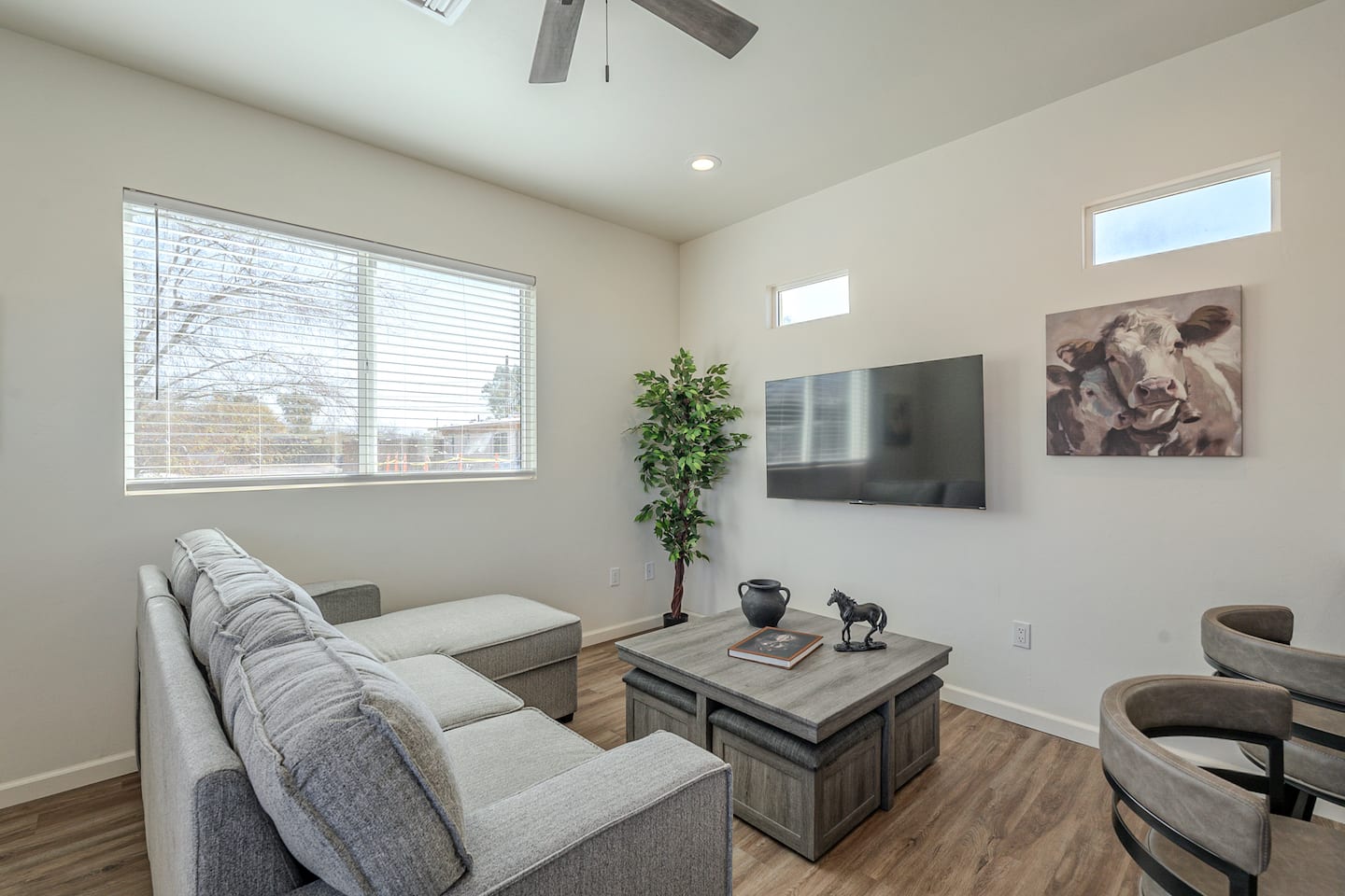 Modern Updated Central Bungalow - Photo 6