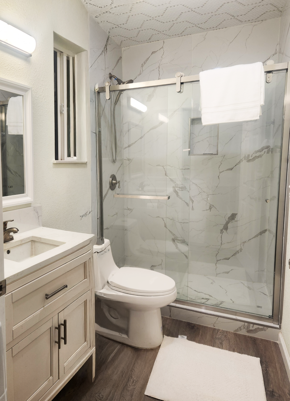 600sft Private ADU, Beautiful Residence, Walking distance to Good Samaritan Hospital - Photo 4