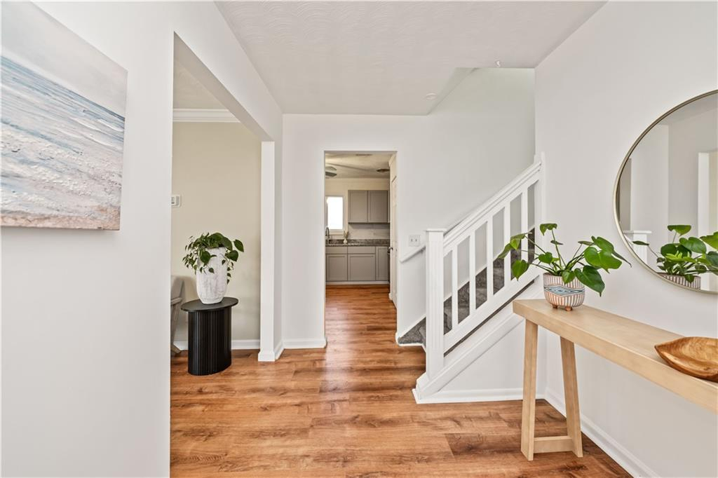 Quiet, Well-Kept Rooms for Rent in Irondequoit - Ideal for Professionals & Students - Photo 5