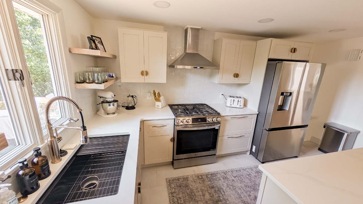 Spacious 4BR Furnished Home in Williamsville, Quiet Neighborhood - Photo 6