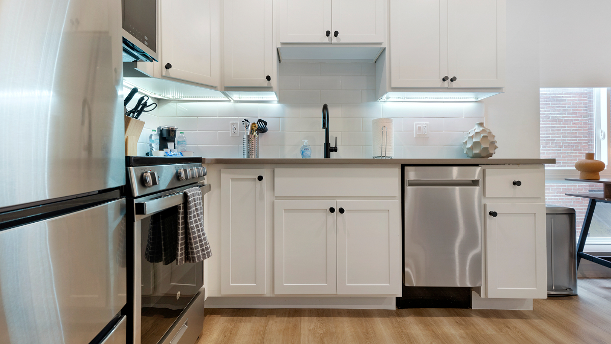 Landing Furnished Apartments at Commons on Ludlow - Photo 5
