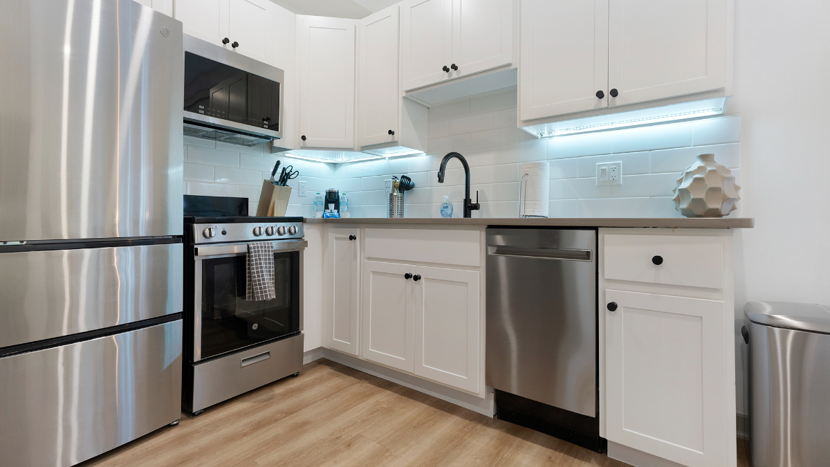 Landing Furnished Apartments at Commons on Ludlow - Photo 6