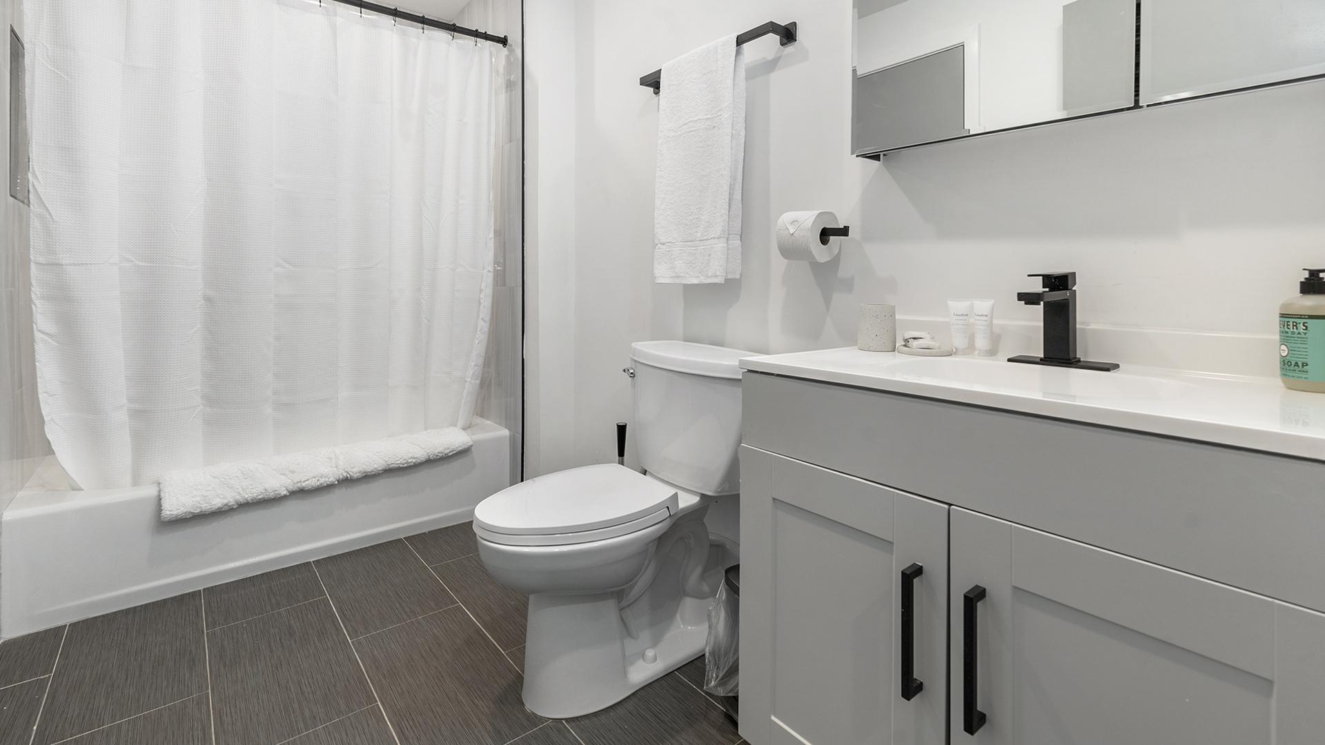 4415 Chestnut 405 - Photo 10