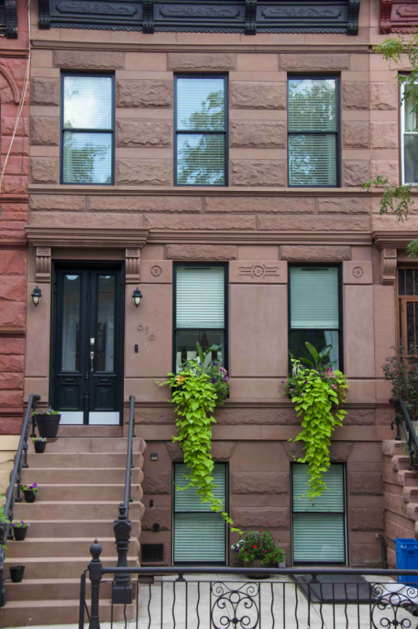 The Cäz - 1BD/2BTH Brooklyn Townhome with Waterfall + Backyard - Photo 12