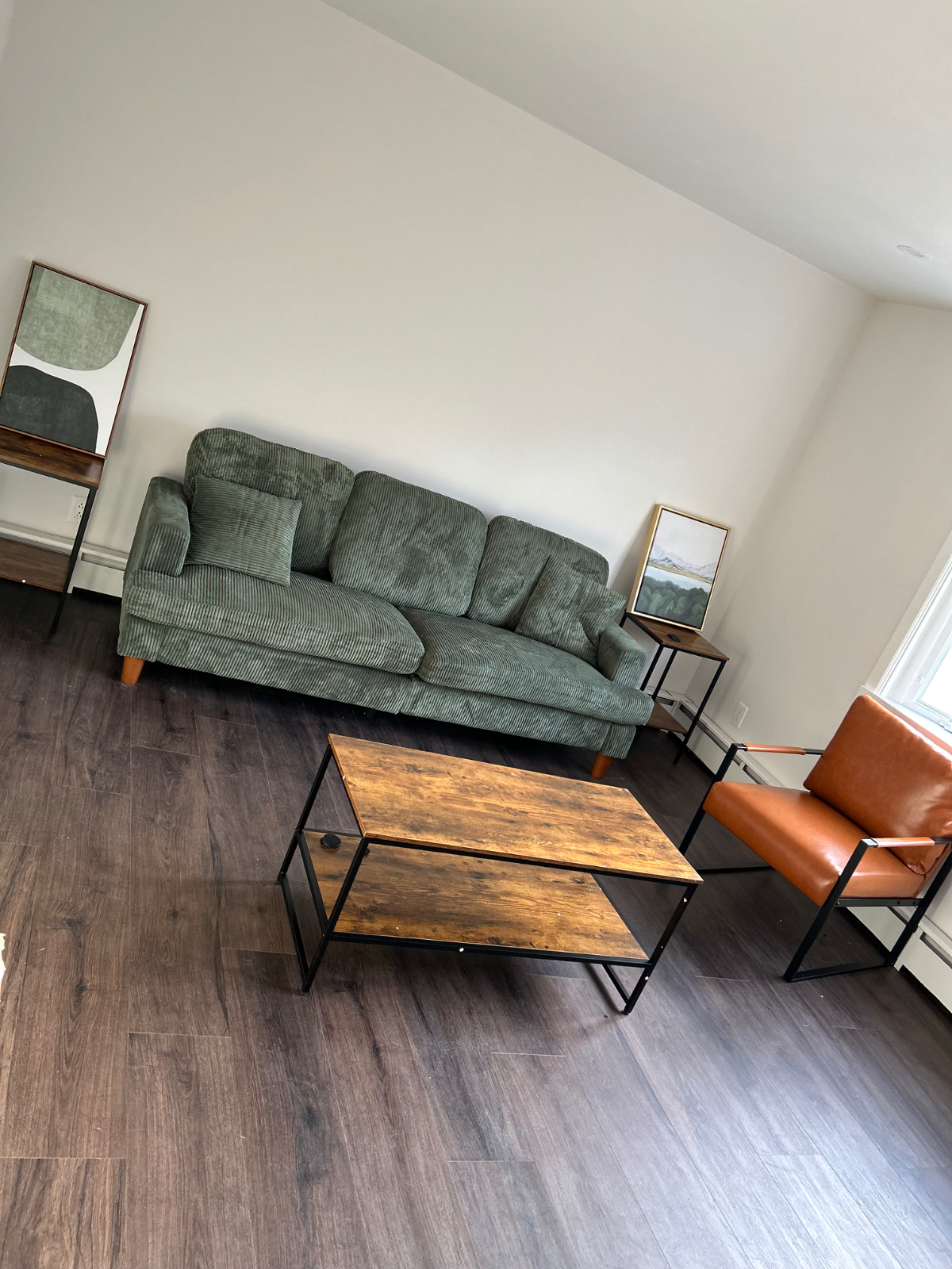 4 bedroom 2 bath house in Medford, Perfect for families looking for short term stay or for travellin - Photo 3