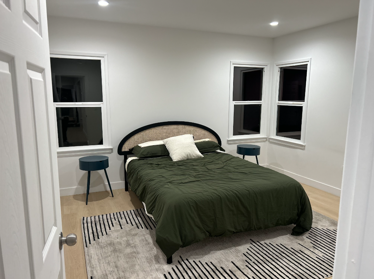 Stylish Newly Renovated 2BD/2BA - Photo 2