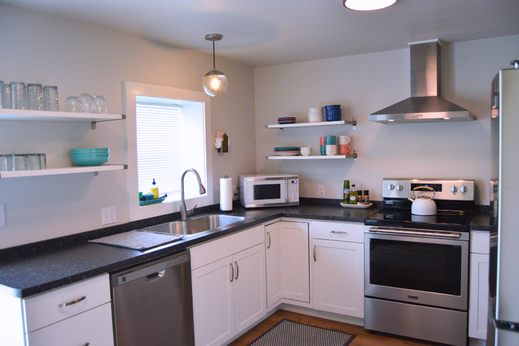 2 Bed, 1 Bath 1st Floor Apartment - Photo 2