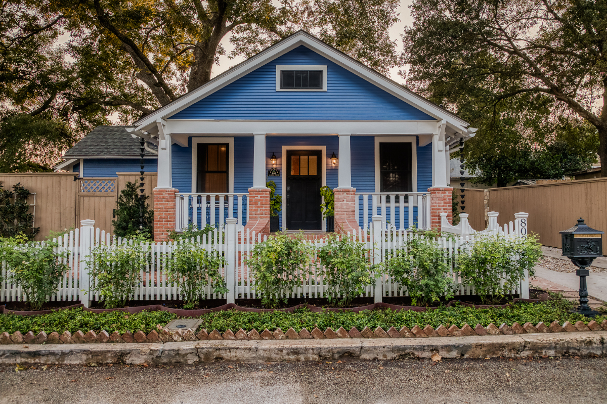 Bluebonnet Bungalow - Photo 1