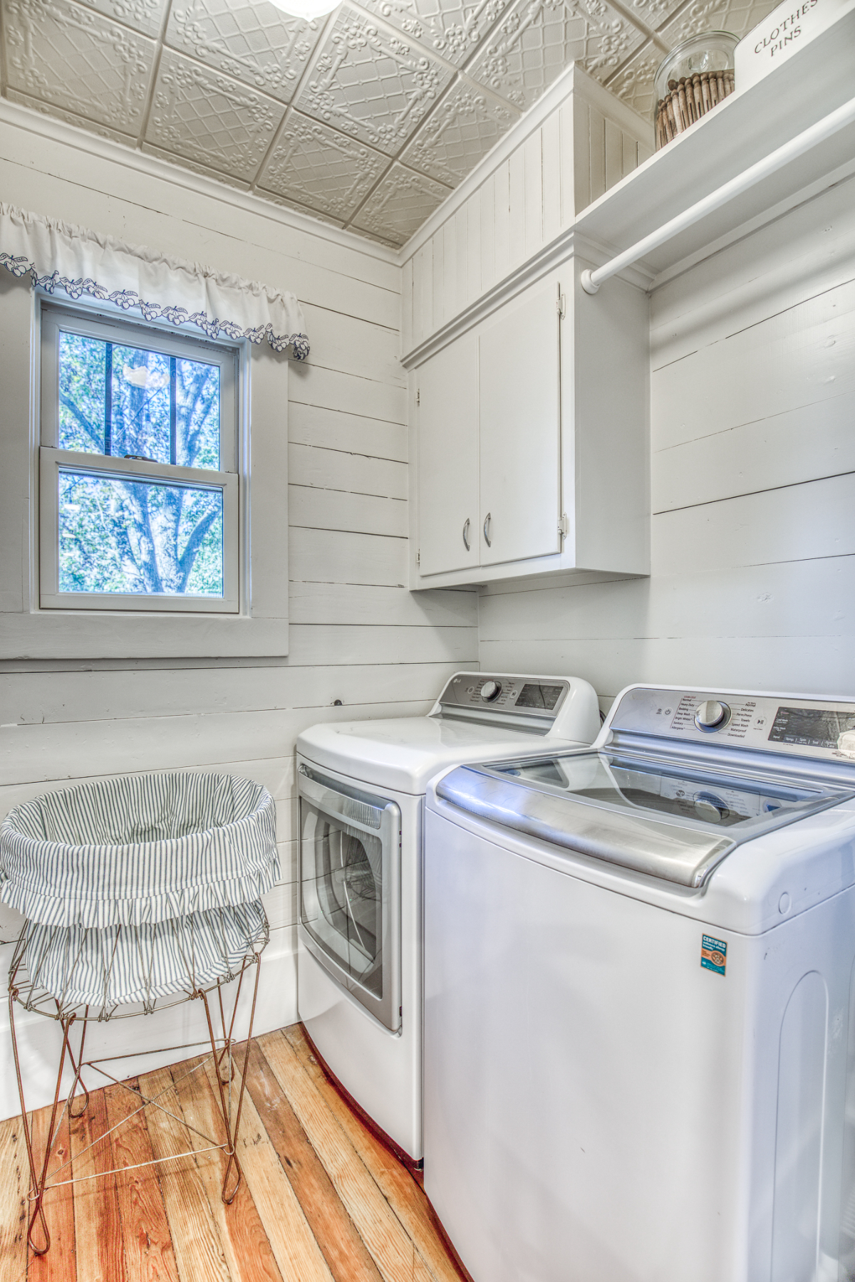 Bluebonnet Bungalow - Photo 11