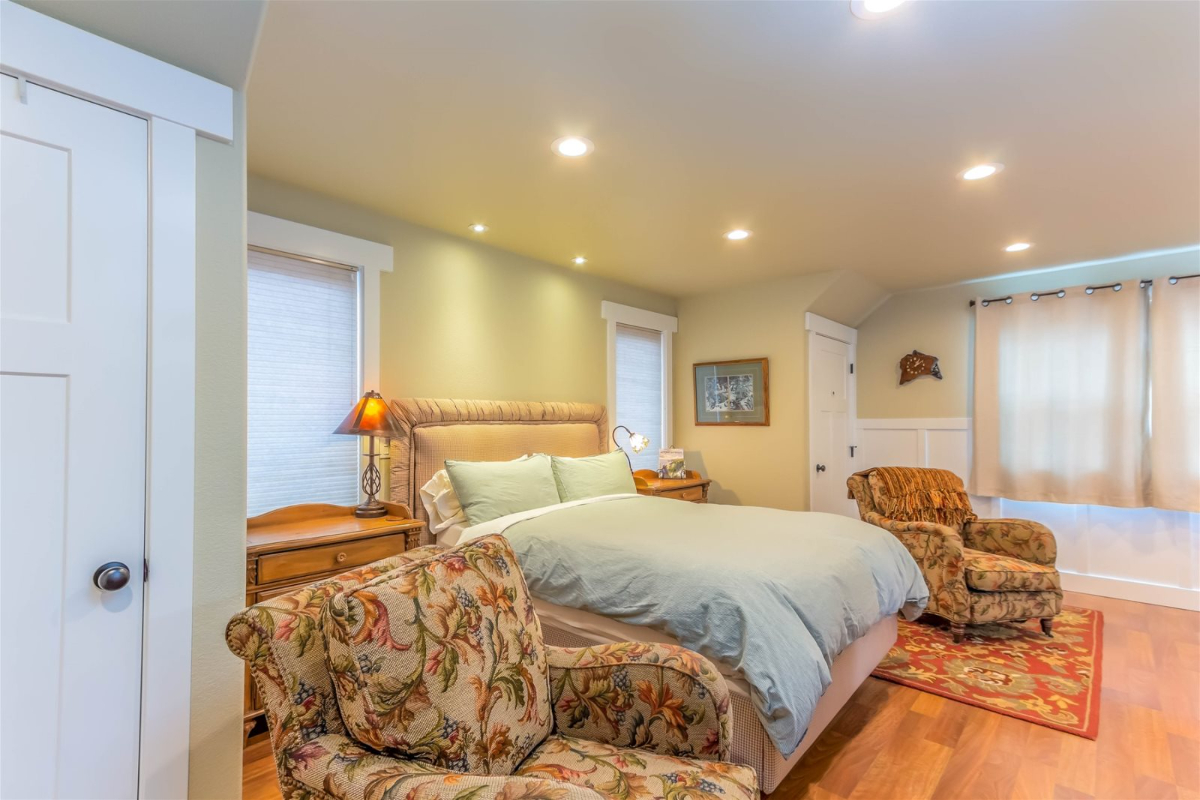 Westside Bend ADU, Walkable , Available February - Photo 6