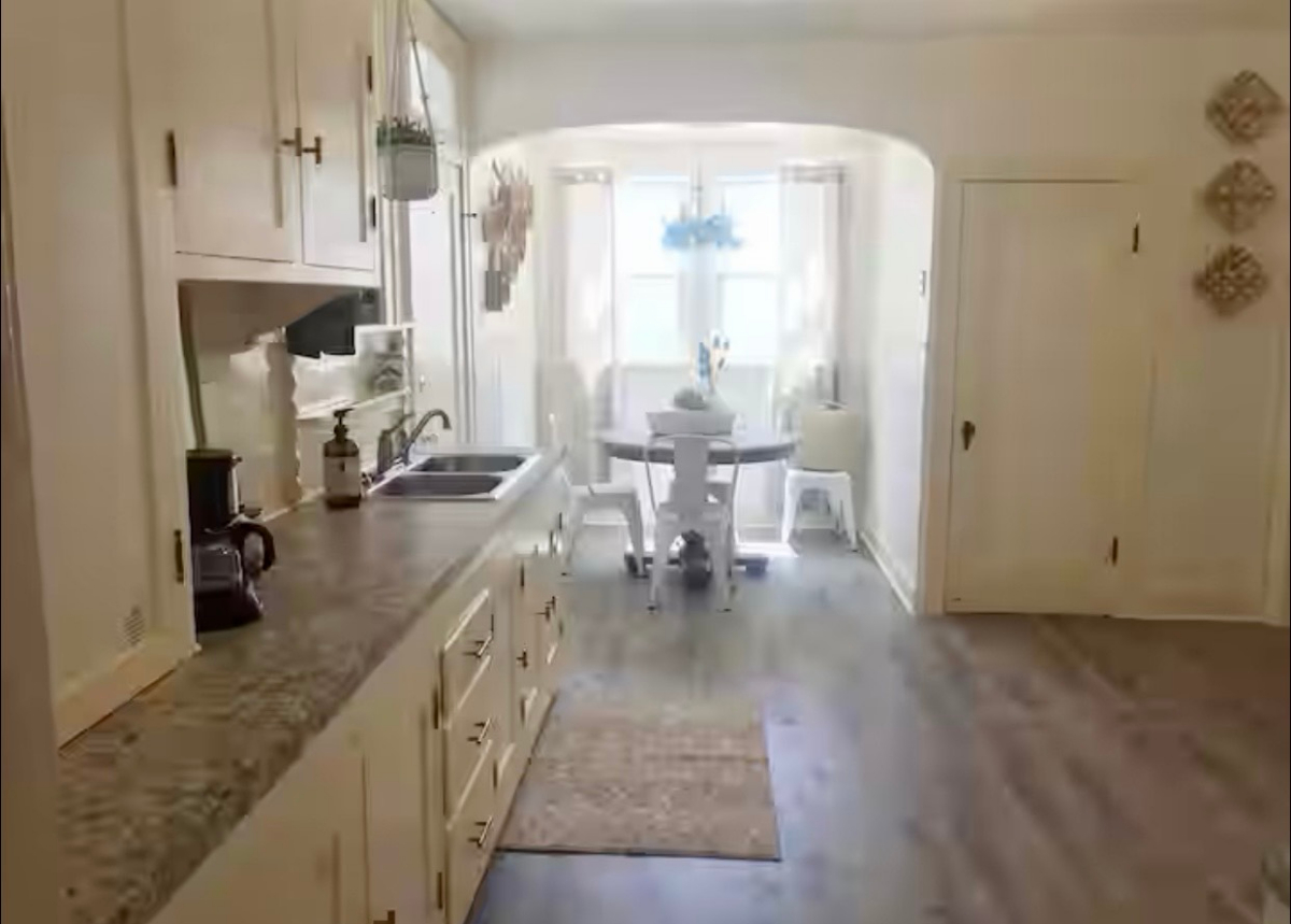 Private Furnished Home for Traveling Professional - Photo 7