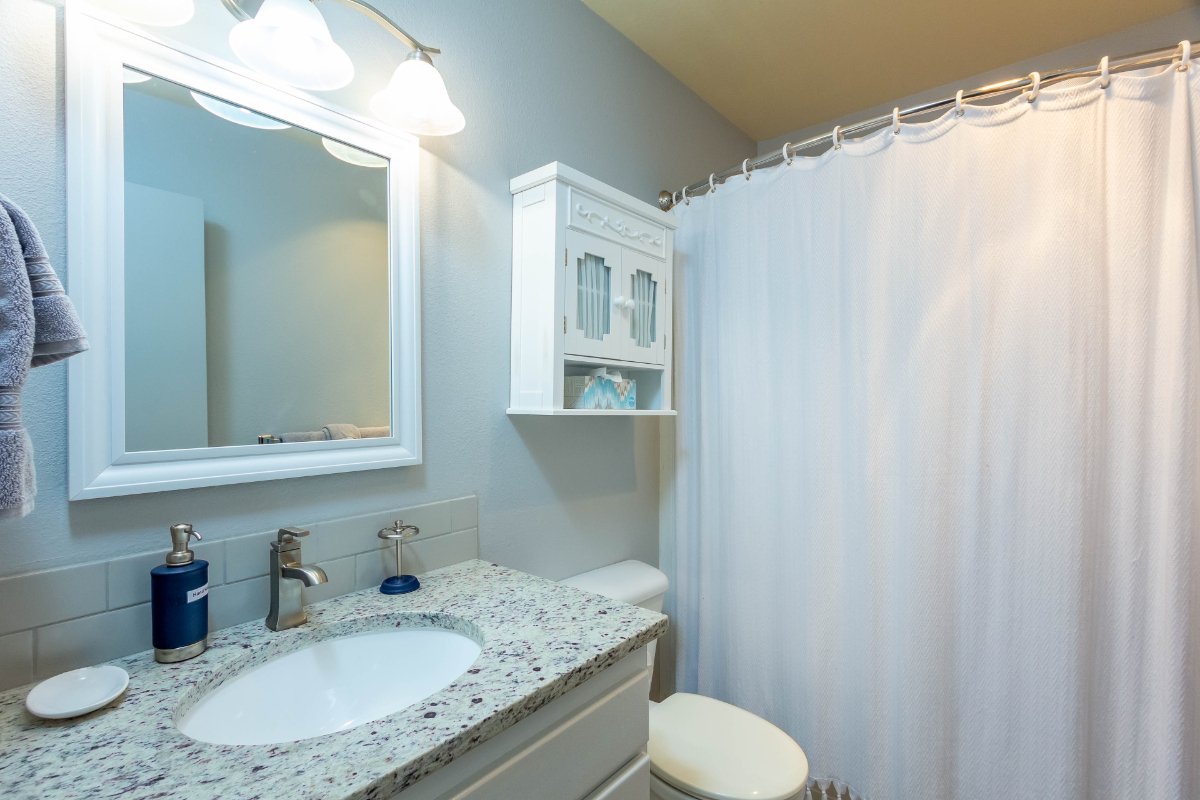 Wall Street, Riverfront Condo, 1 bed, 2 bath - Photo 5