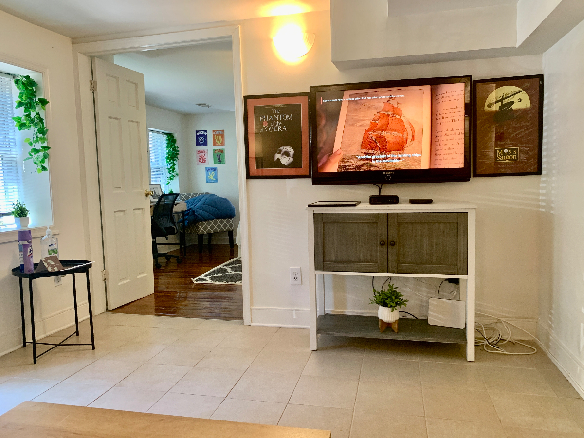 1BR English Basement Apt in the heart of Adams Morgan Meridian Hill.. Walk everywhere - Photo 5