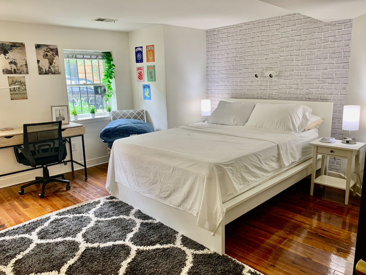 1BR English Basement Apt in the heart of Adams Morgan Meridian Hill.. Walk everywhere - Photo 3
