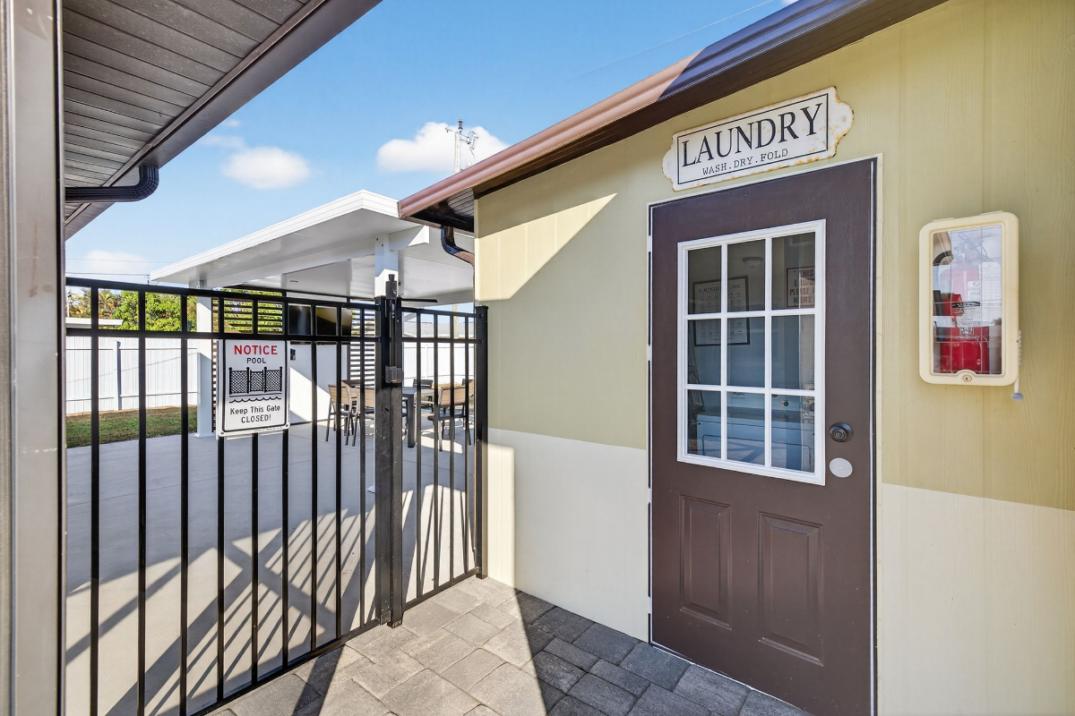 Lemon Tree Apt- Downtown Beach Resort- Heated Pool - Photo 2