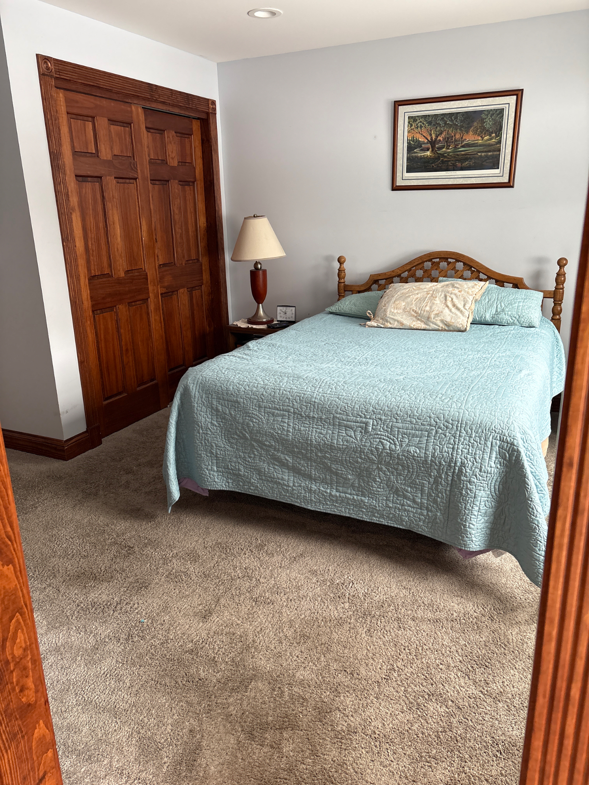Downtown 1BR Apt/Eat in Kitchen/Living Area/Ensuite Bathroom with Separate Entrance - Photo 3