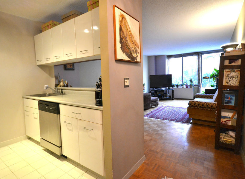 700 sf ft Furnished 1BR w/Private Patio - Battery Park City - 30 plus Days - Photo 2