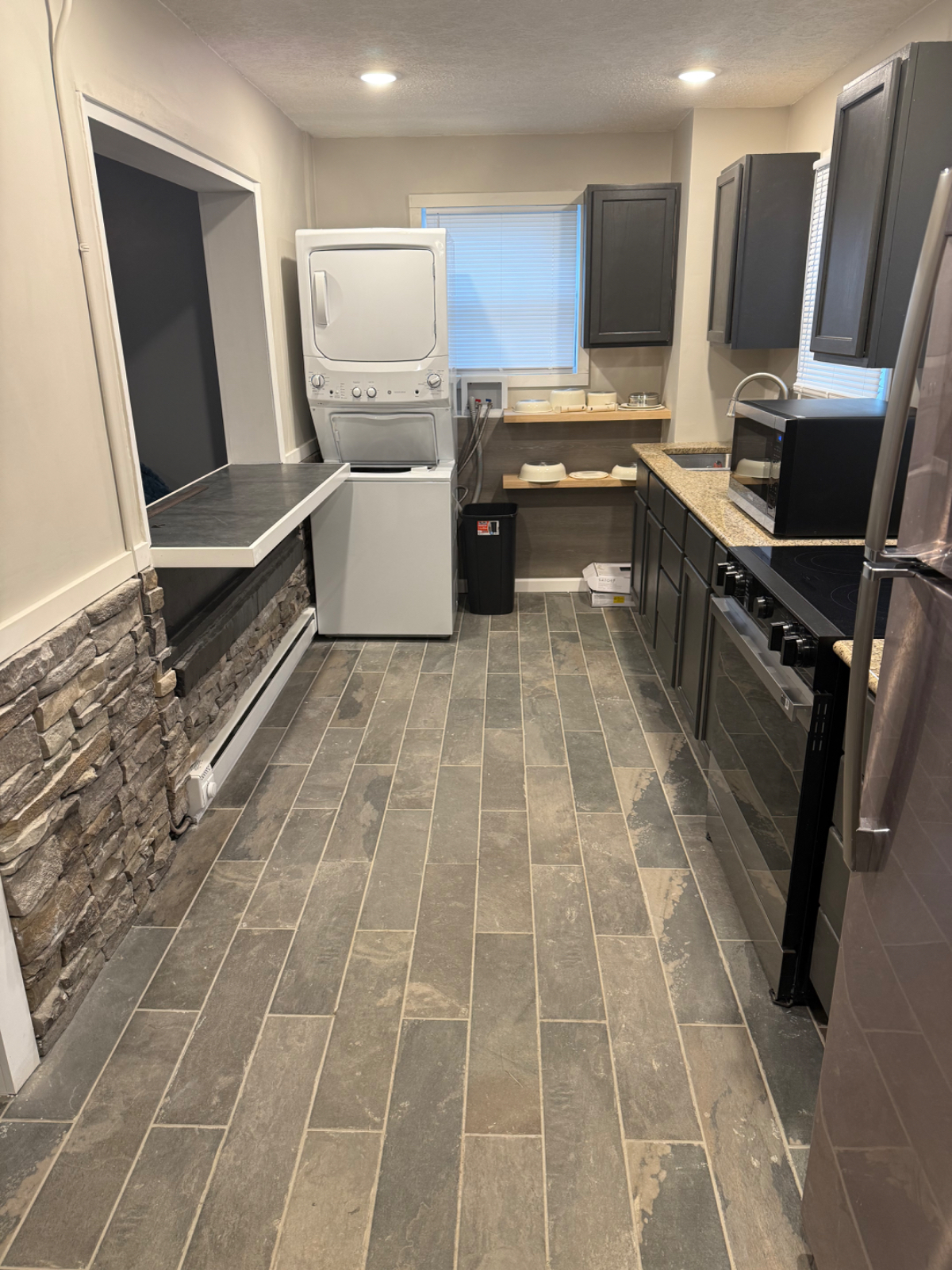 Westover - Furnished 1st Floor Duplex - Photo 4