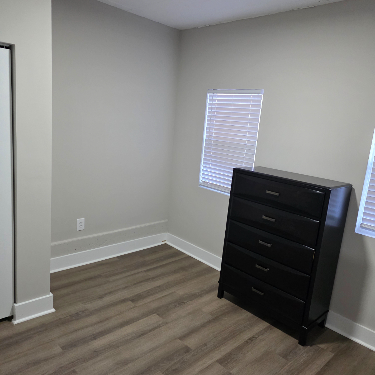 2 Bedroom 1 Bath Furnished Apartment MidCity Walk to Metro/Grocery/Entertainment - Photo 4