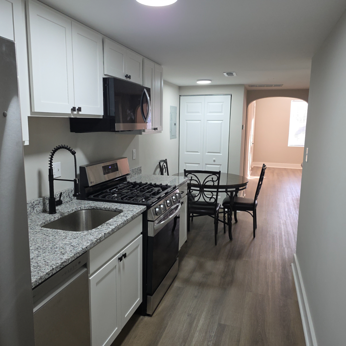 2 Bedroom 1 Bath Furnished Apartment MidCity Walk to Metro/Grocery/Entertainment - Photo 1
