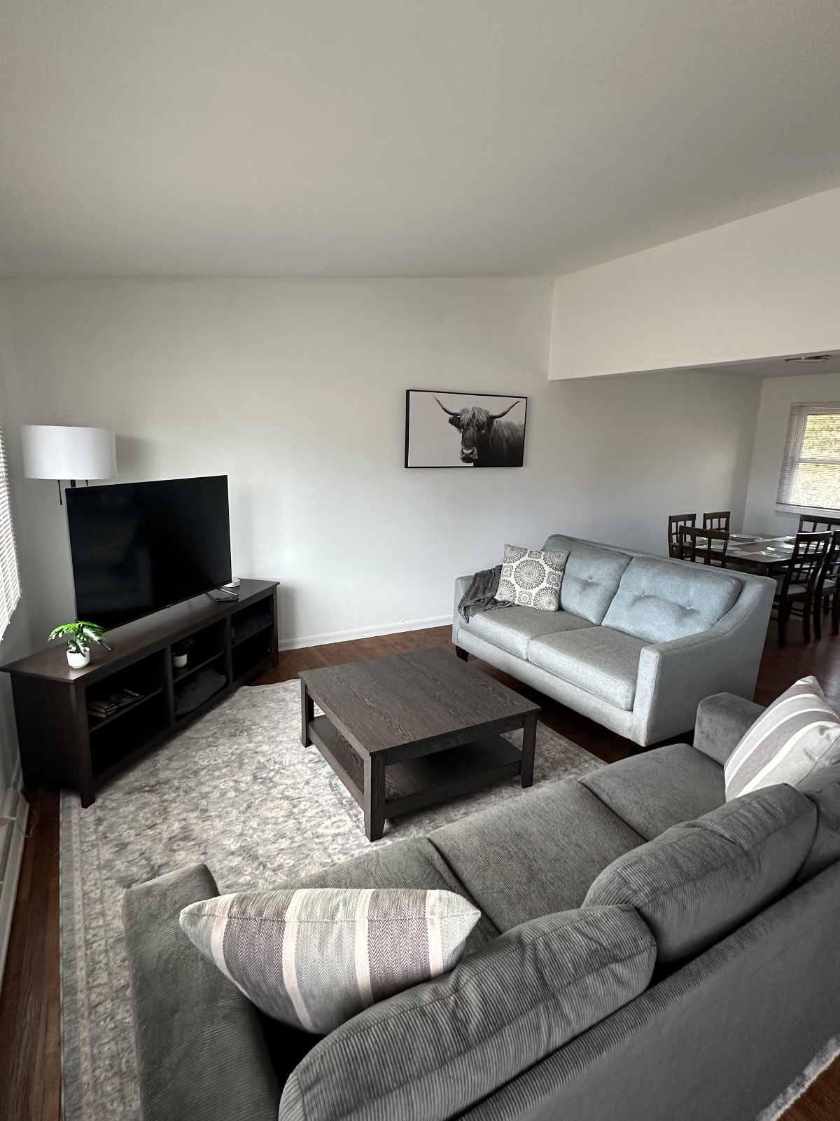 Newly remodeled home , close to Village and highway - Photo 2