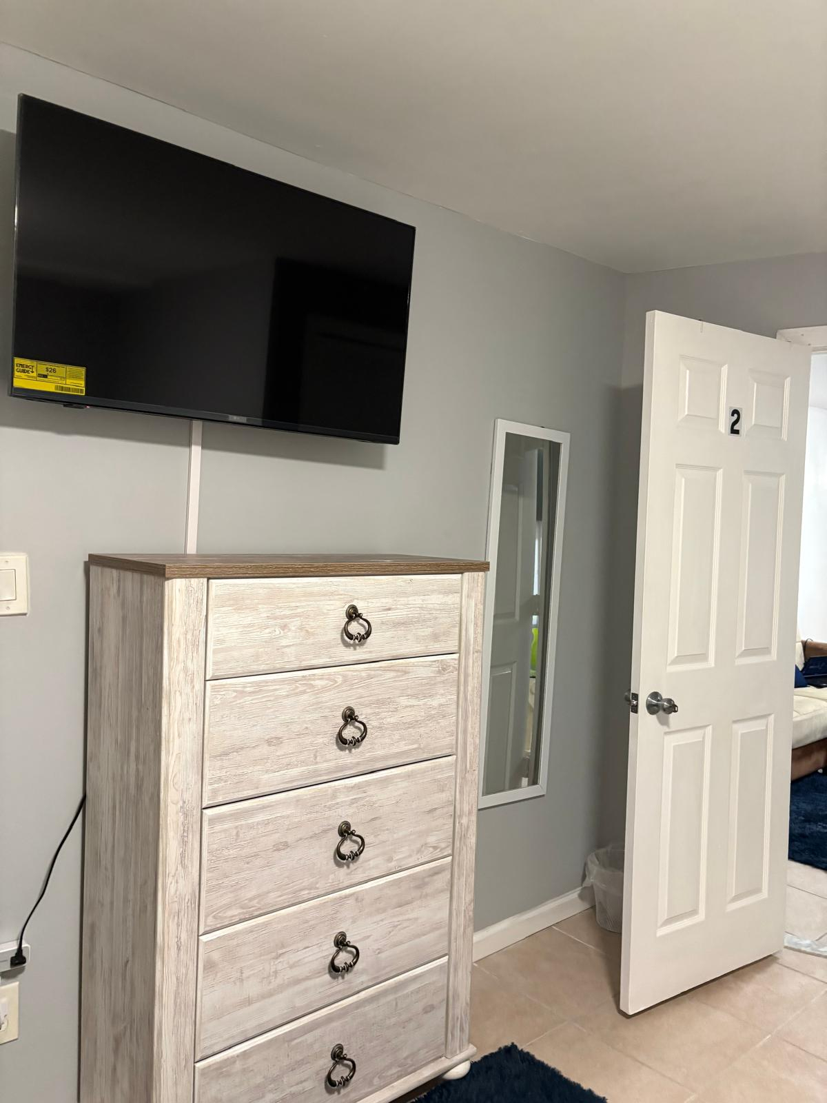 Newly Renovated 2BR 1BA Basement Apartment With Prime Location Near Major Hospitals And Transit - Photo 8