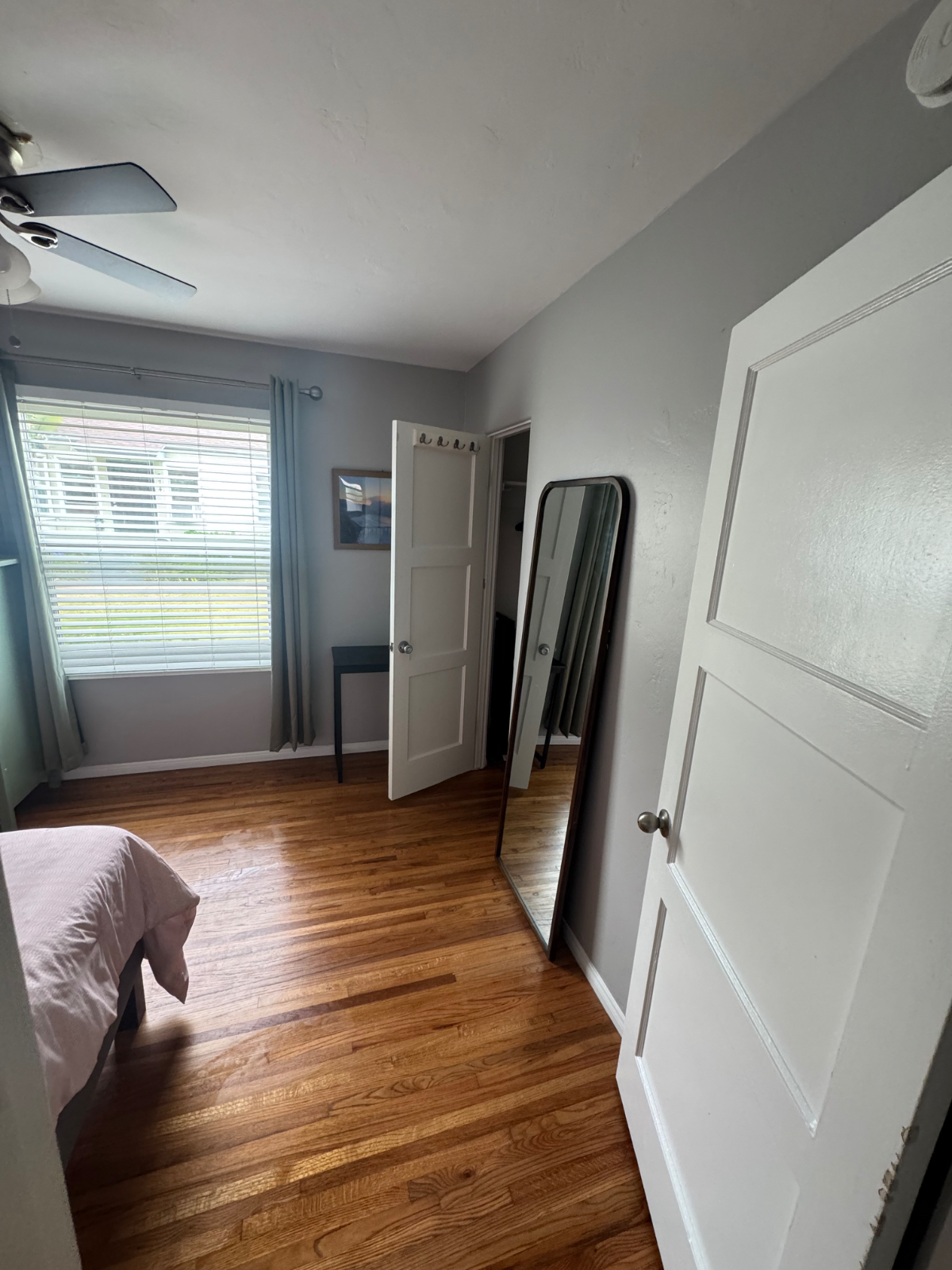 1 bedroom 1 bathroom apartment steps from the beach - Photo 5