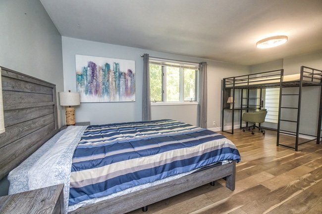 Luxury Cabin w/ Private Sauna, Deck, Fenced Backyard in Quiet & Safe Neighborhood - Photo 8