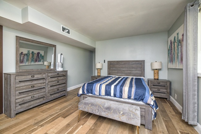 Luxury Cabin w/ Private Sauna, Deck, Fenced Backyard in Quiet & Safe Neighborhood - Photo 9