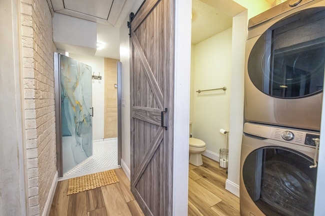 Luxury Cabin w/ Private Sauna, Deck, Fenced Backyard in Quiet & Safe Neighborhood - Photo 10