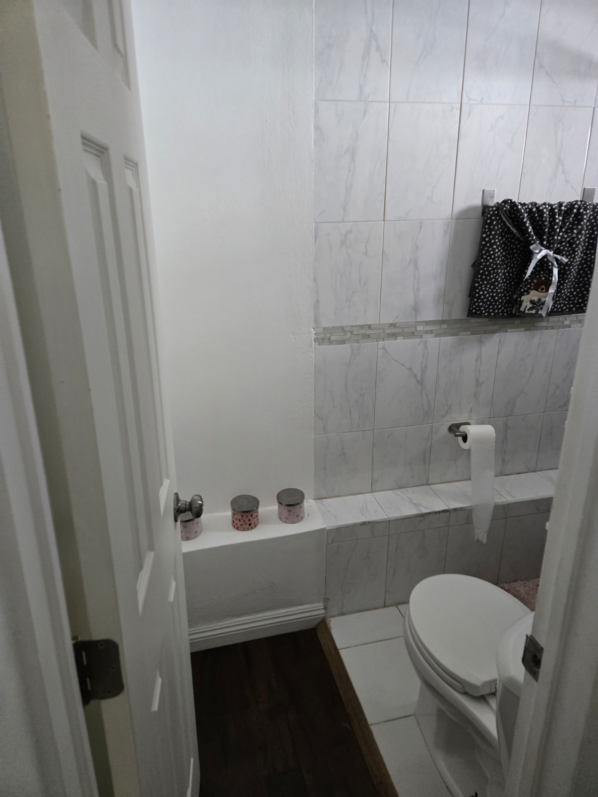 Room - Photo 4