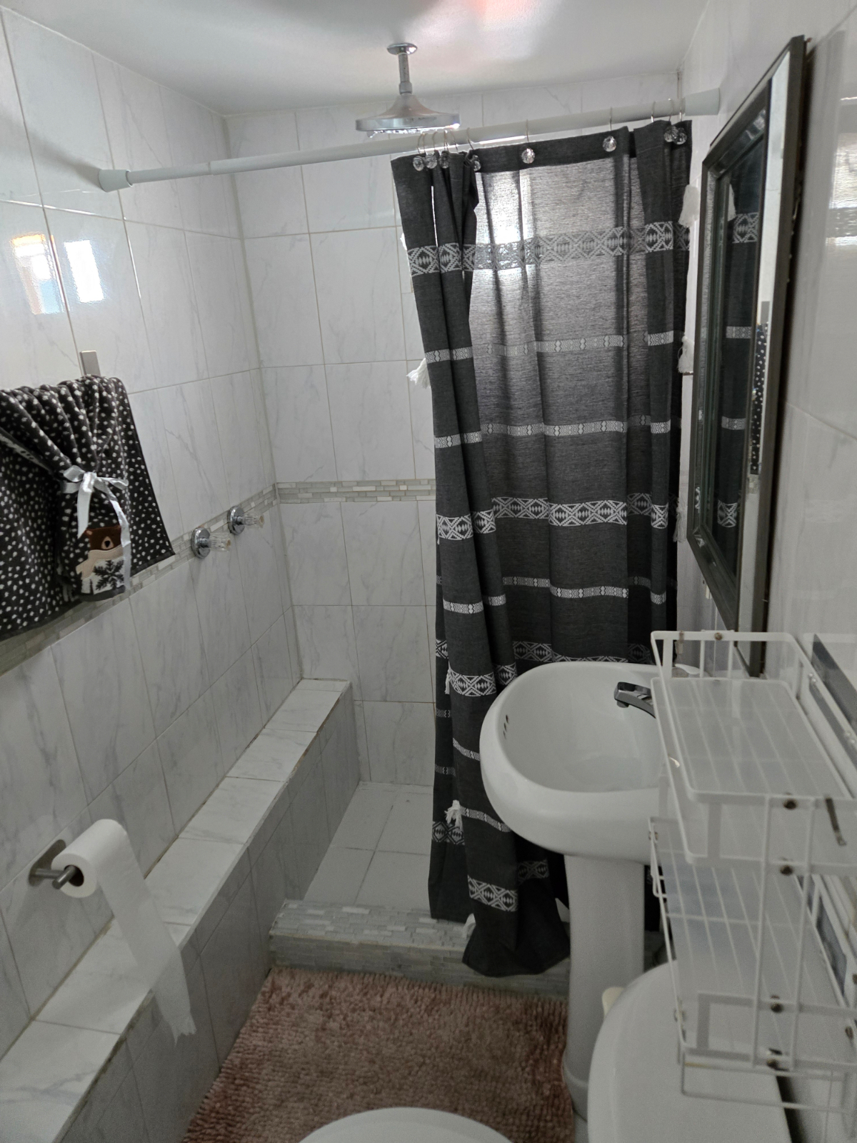 Room - Photo 5