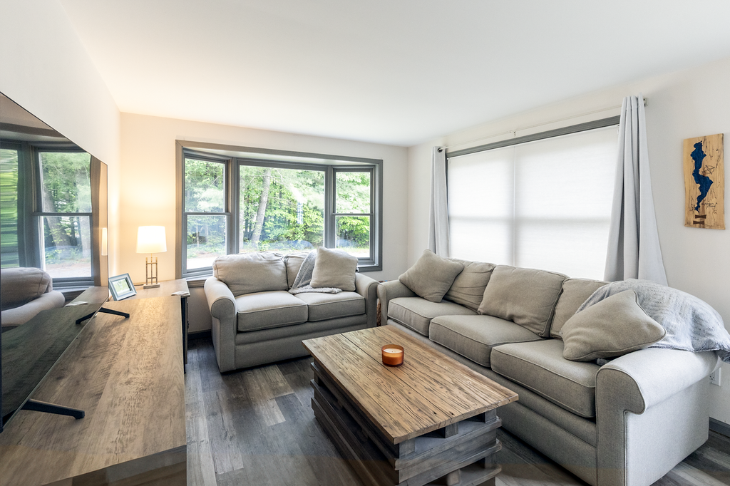 Pine & Paw - Dog-Friendly Home for Work, Rest, and Adirondack Living - Photo 6