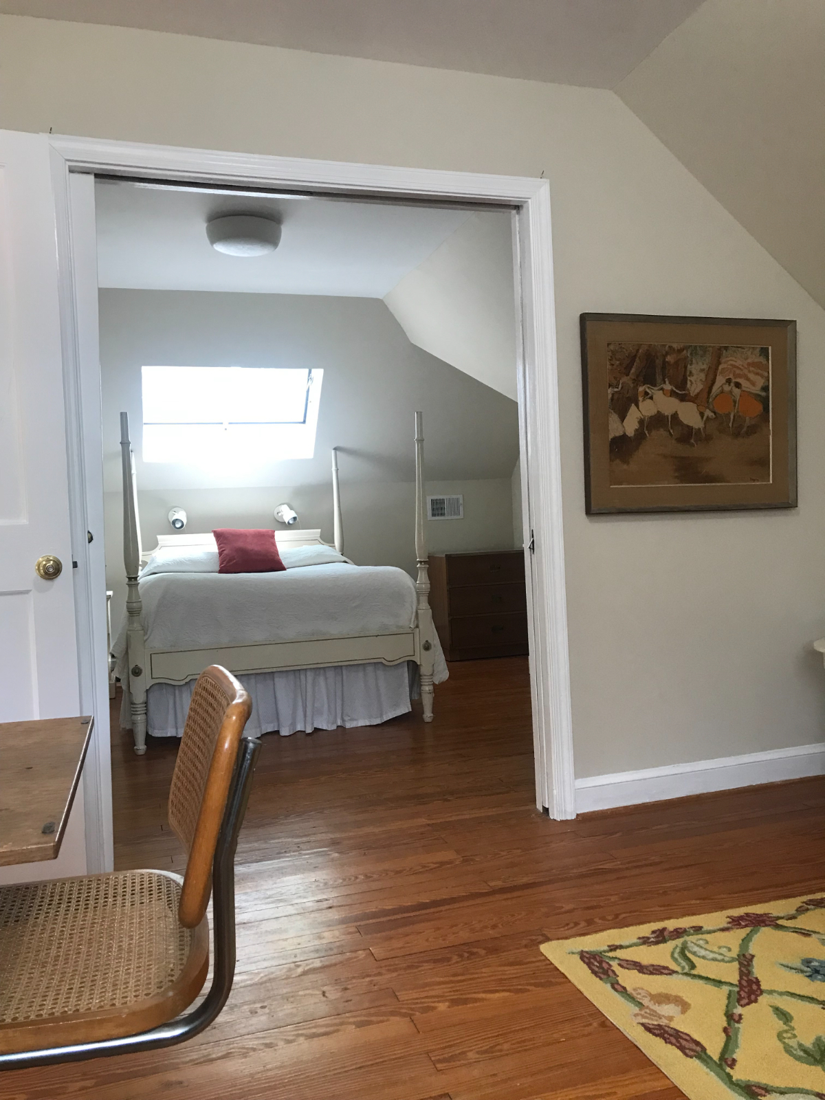 Private third-floor suite in Chevy Chase, DC home - Photo 3