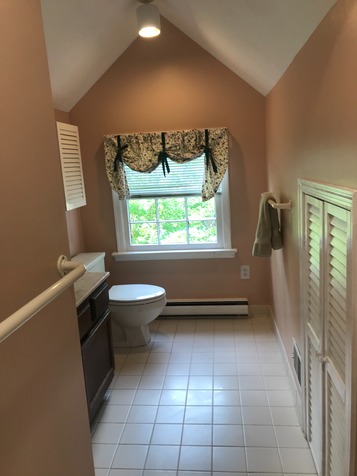 Private third-floor suite in Chevy Chase, DC home - Photo 5