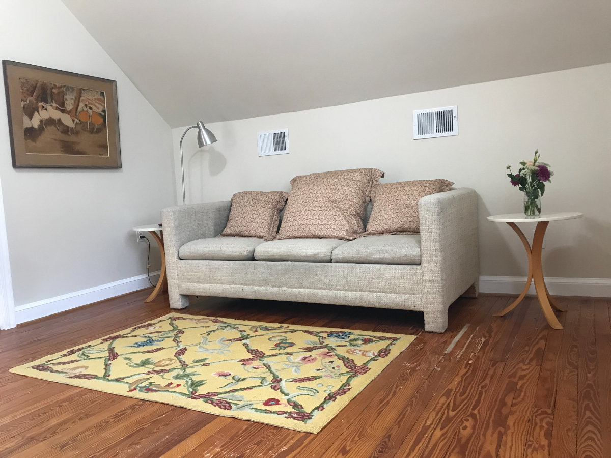 Private third-floor suite in Chevy Chase, DC home - Photo 2