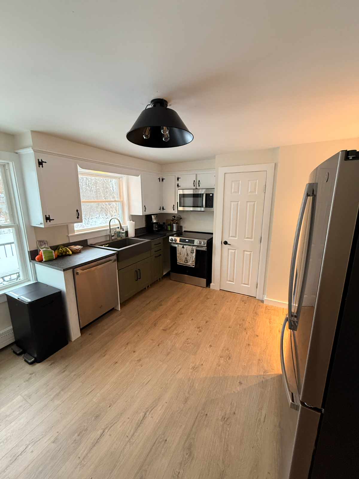 3 BR 1 BA Furnished Apt - Photo 3
