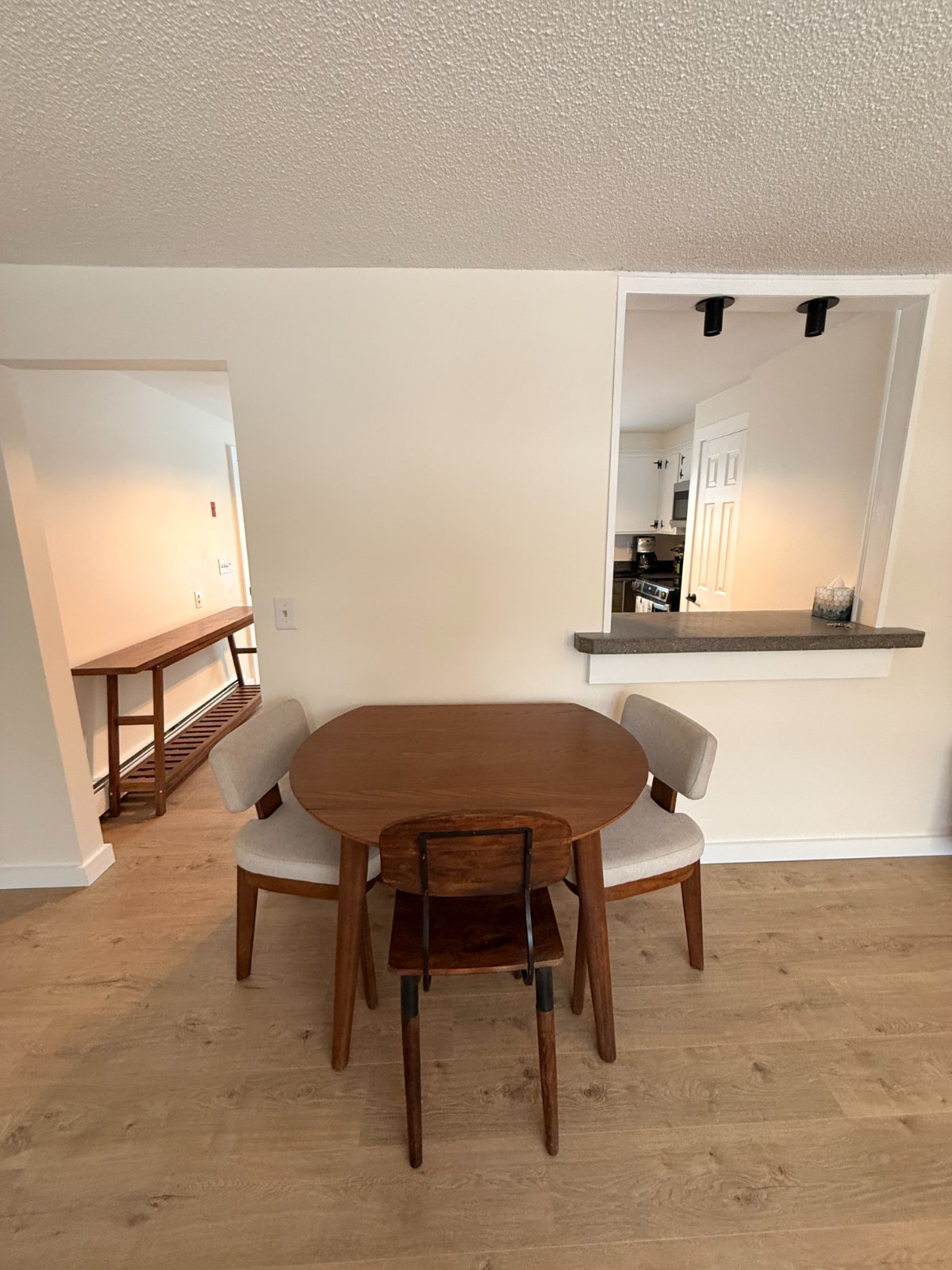 3 BR 1 BA Furnished Apt - Photo 5
