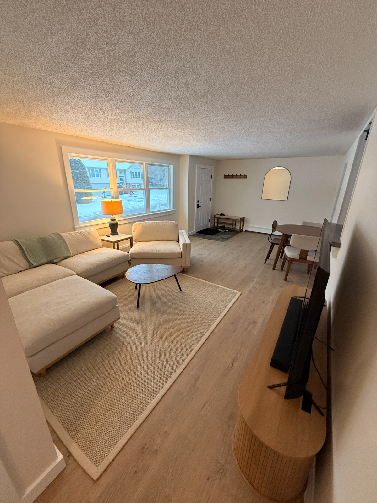 3 BR 1 BA Furnished Apt - Photo 7