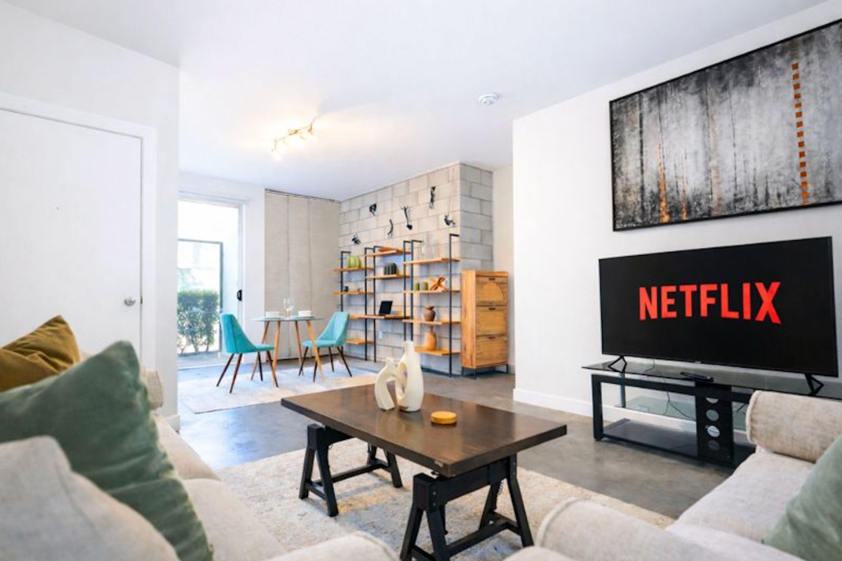 Modern 1BR Little Italy Townhome 1 block from India St with Gated Parking - Photo 1