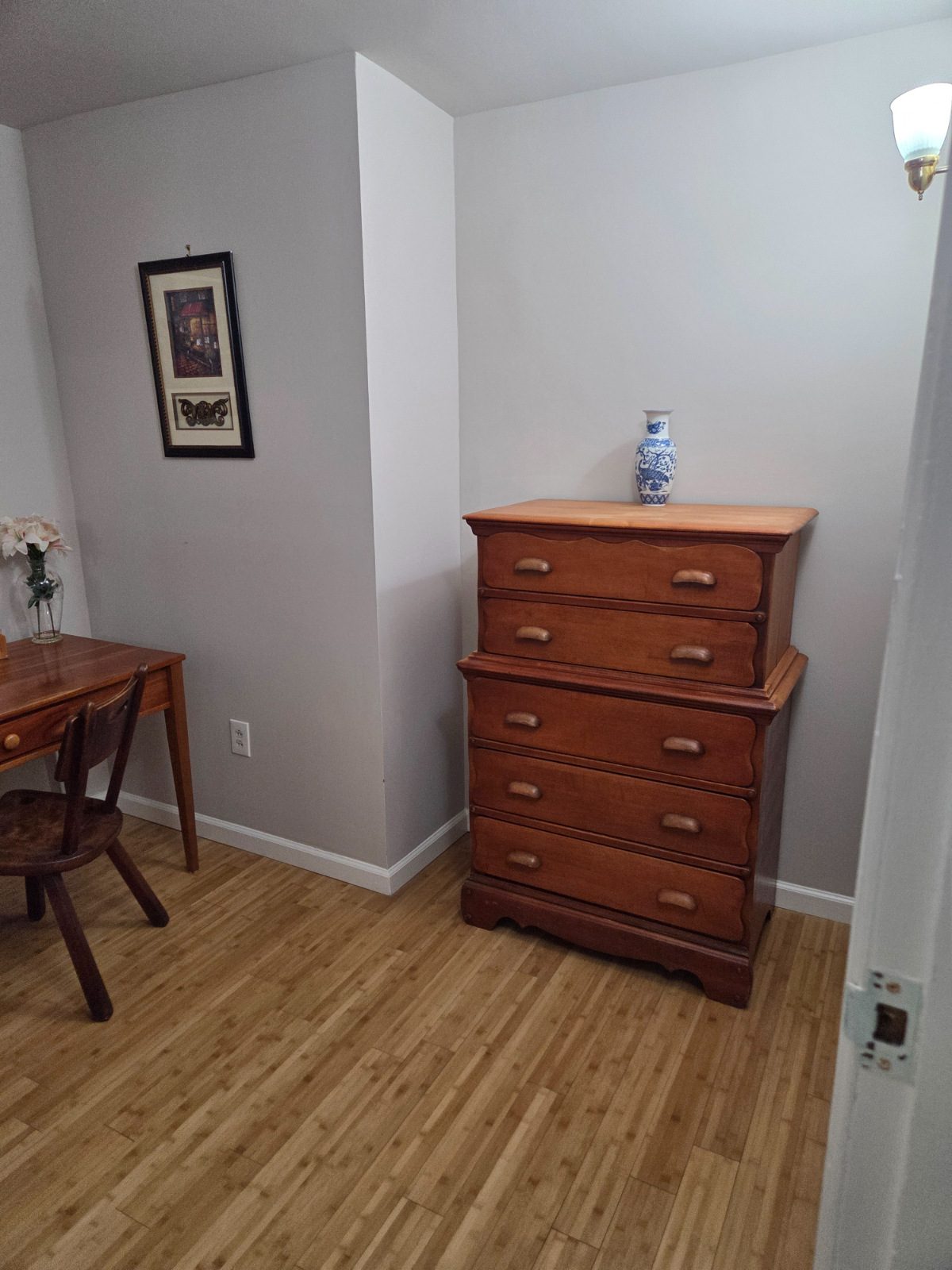2 Bdrm 2nd Floor Apt in Historical GE... - Photo 8