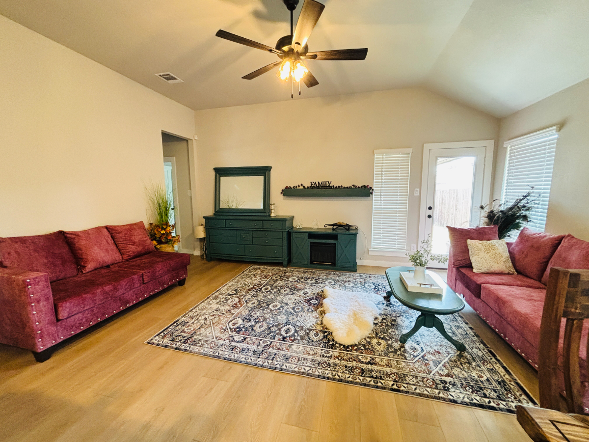 House for rent - Photo 5