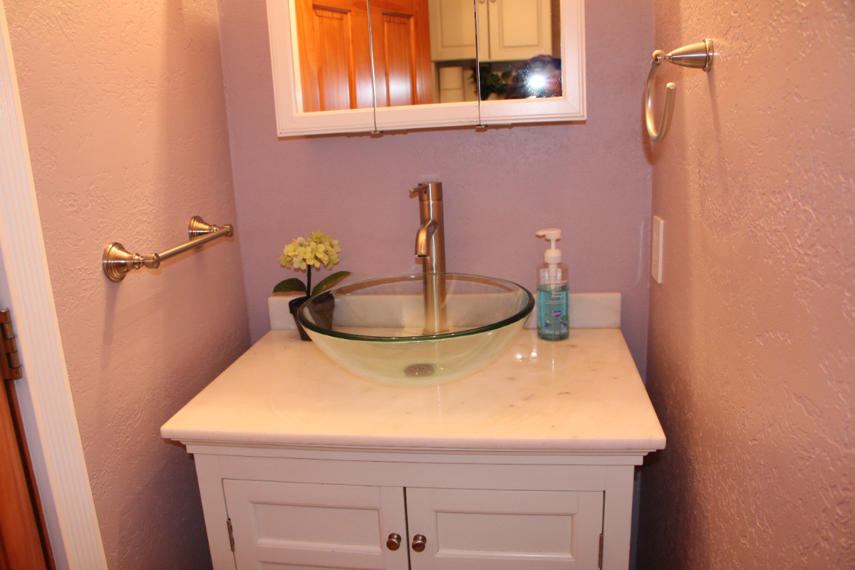 Terminal-Side Luxury 6-Person Spa, Private Bar and Pro-Managed - Photo 3
