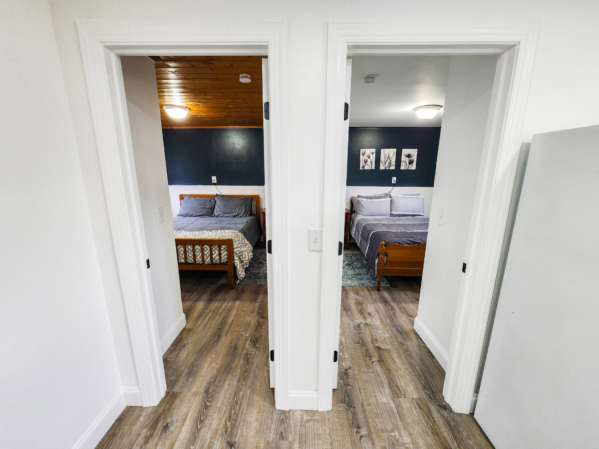 Renovated 2 bed apartment - Photo 3