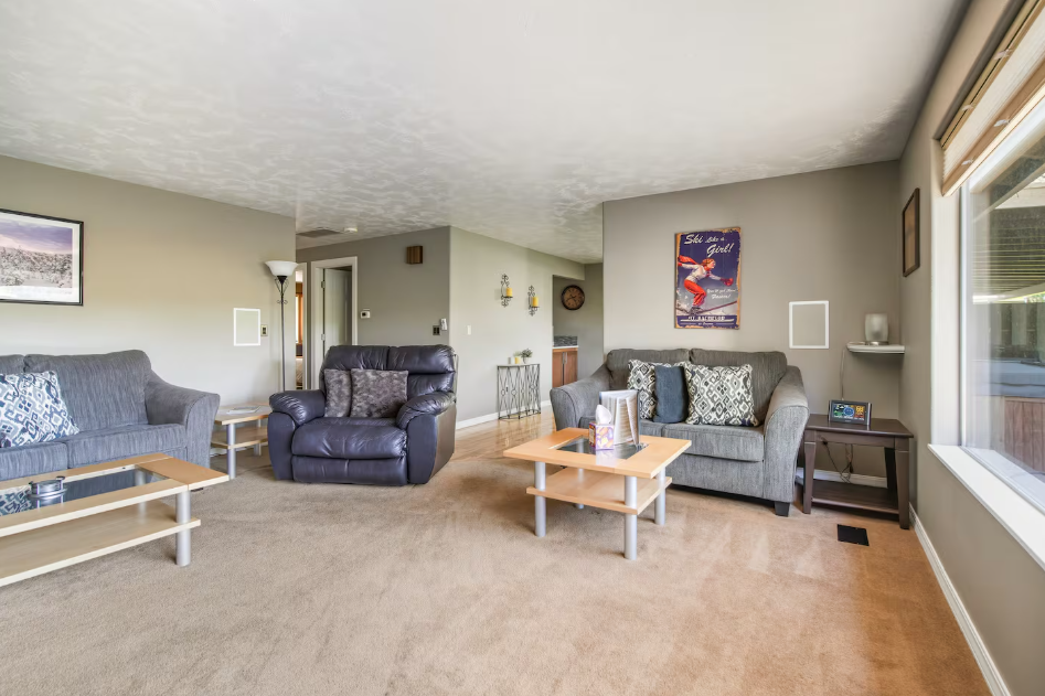 Spacious Old Mill Duplex - Unit A - Photo 3