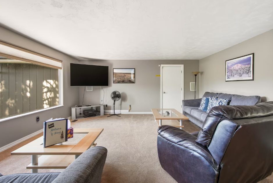 Spacious Old Mill Duplex - Unit A - Photo 5