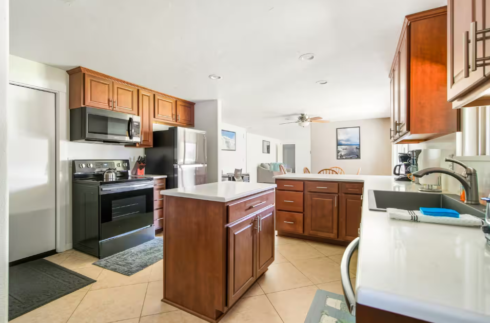 Spacious Old Mill Duplex - Unit A - Photo 4